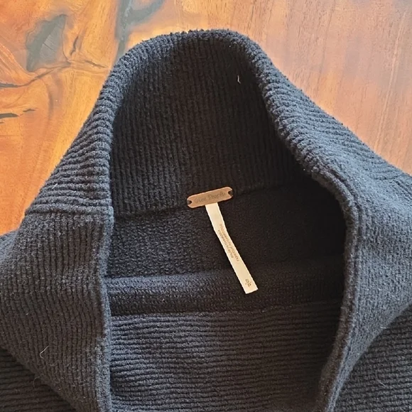 Free People ❤️Women's Black Turtleneck Sweater❤️NWT❤️SZ S❤️ - Picture 6 of 6
